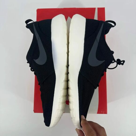 Nike Roshe Run One Black Sneakers Size 13 511881-010 2018 main image 5